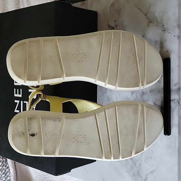 Naturalizer Meghan Sandal - Picture 3 of 5